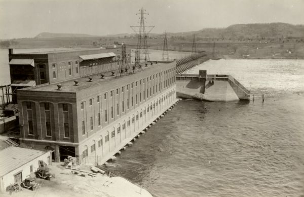 1925 view of the Prairie du Sac power plant.jpg